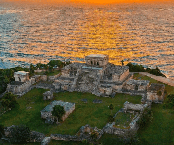 Traveliere Transfers - Cancun Airport Transportation